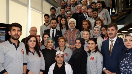 Erdoğan első asszony Mardinban találkozik fiatalokkal