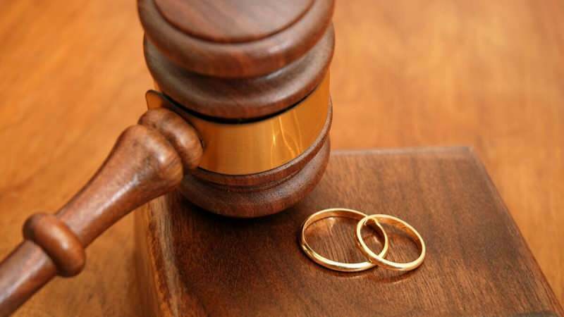 Meglepő döntés a Legfelsőbb Bíróságtól! Az anyós arcára köpködés okozza a válást