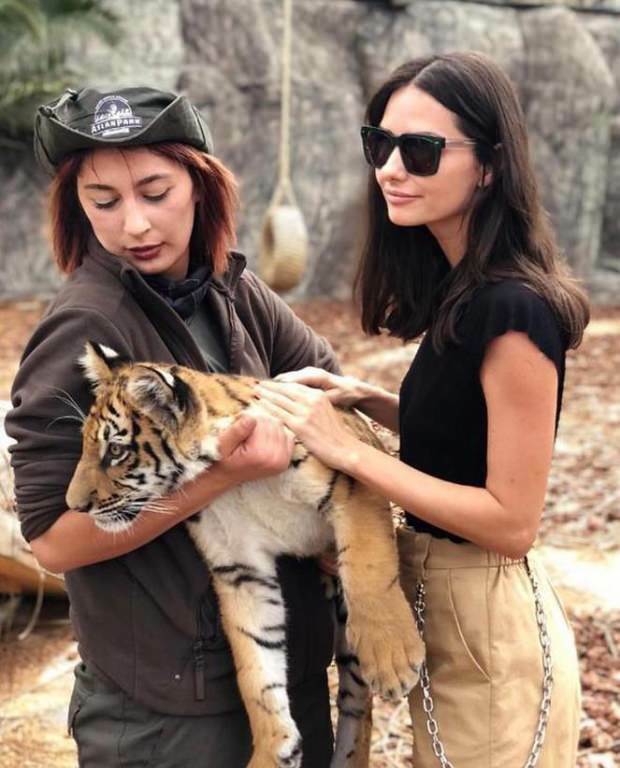 Yasemin Özilhan híres színésznő átölelte a vad természetét