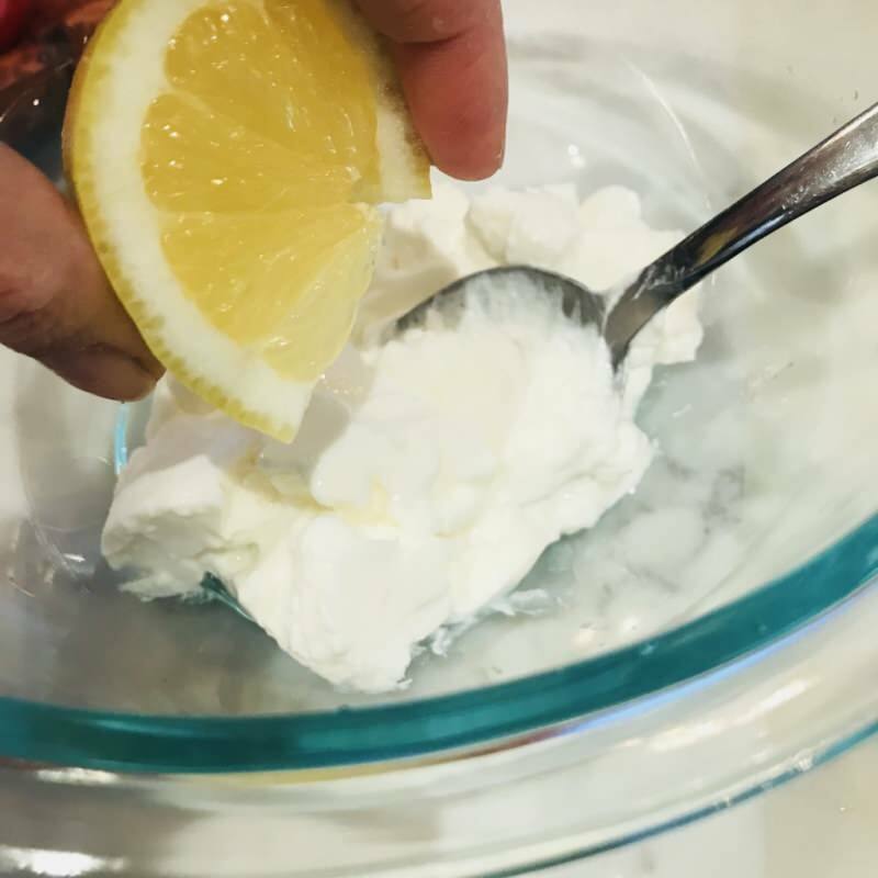 Milyen előnyei vannak a joghurtnak és a citrommaszknak a bőr számára? Házi joghurt és citrom maszk