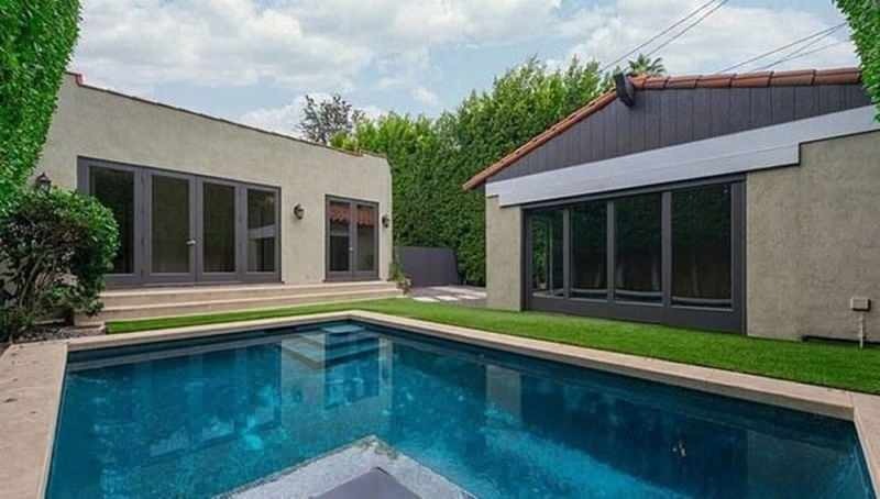 Charlize Theron 1,8 millió dollárért eladó bungalóházát!