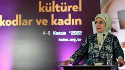 Emine Erdogan a KADEM 5. elnöke. Nemzetközi Nők és Igazságügyi Csúcstalálkozó