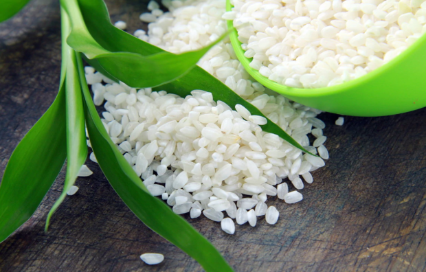 Karcsúsító technika a rizs nyelése által