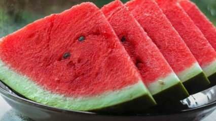 Hogyan lehet kiszúrni egy rossz görögdinnyét? Vigyázzon a görögdinnye mérgezésével! A görögdinnye mérgezés tünetei