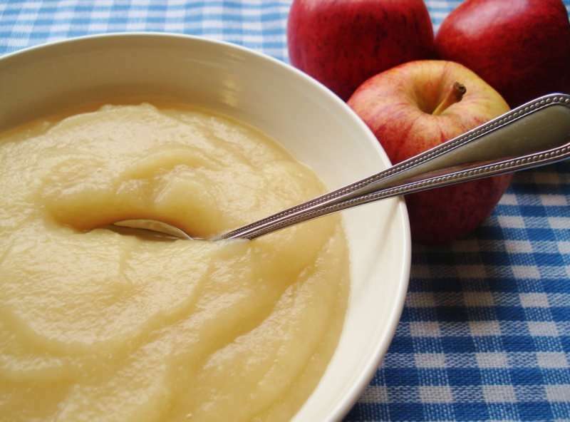 Hogyan készítsünk almapürét csecsemőknek? Tápláló almapüré recept