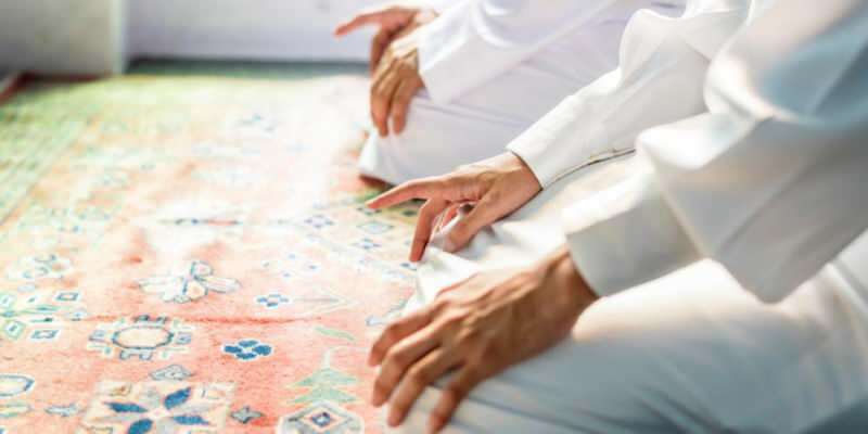 Az ettahiyyatü ima olvasása és erénye! Hogyan kell olvasni az Ettehiyyatü-t? Hol olvassák a tahiyyat imát?