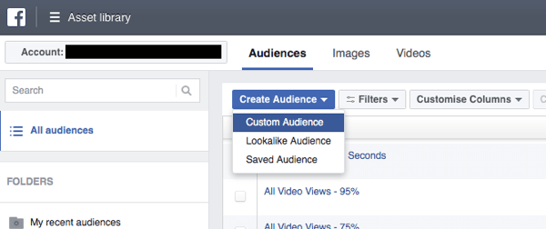 A Facebook Ads Managerben kattintson a Közönség létrehozása elemre, és válassza a legördülő listából az Egyéni közönség elemet.