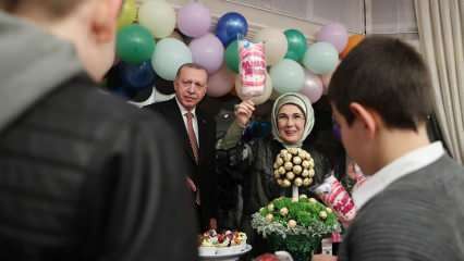 Erdoğan elsõ hölgy részvénye az iftarról, akik a szeretet házában látják vendégül a gyerekeket!