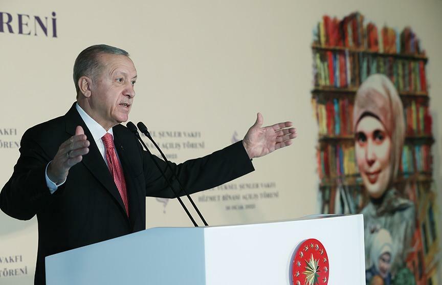 Erdoğan elnök beszédet mondott a Şule Yüksel Şenler Alapítvány megnyitóján