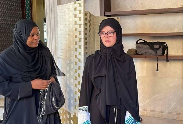 2 turista tért át az iszlám hitre Katarban