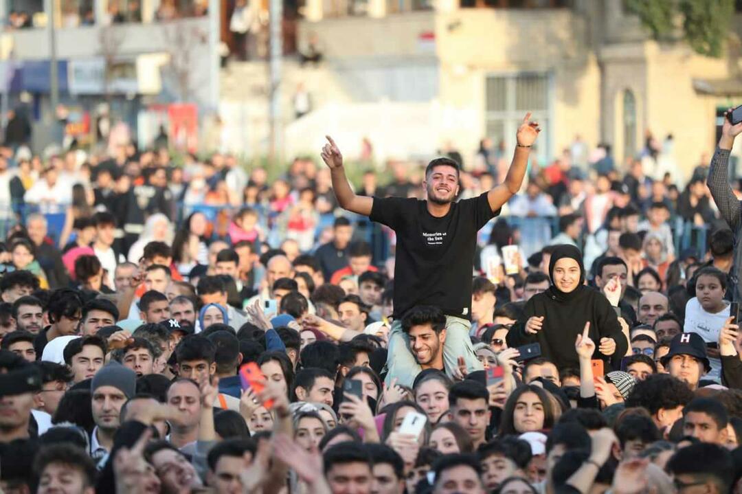 A Canbay&Wolker szórakozott a Bağcılar Youth koncerten