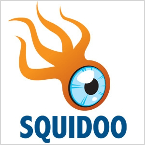 Ez egy képernyőkép a Squidoo logóról, amely egy narancssárga lény négy csápdal és nagy kék szemgolyóval.