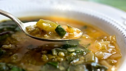 Hogyan készítsünk finom mángoldus levest?