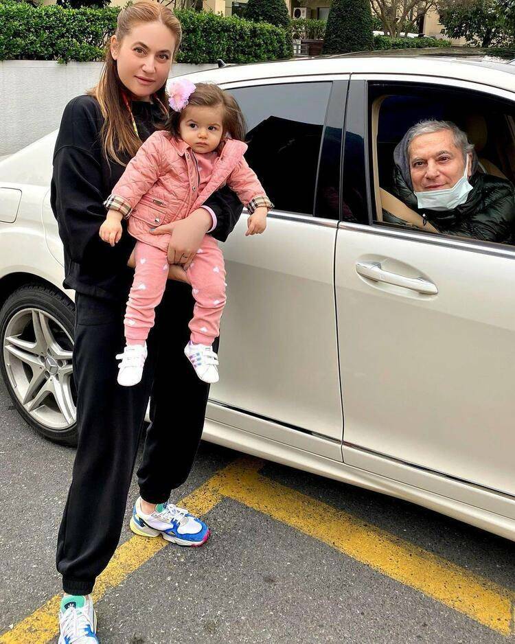 Mehmet Ali Erbil lánya és unokája