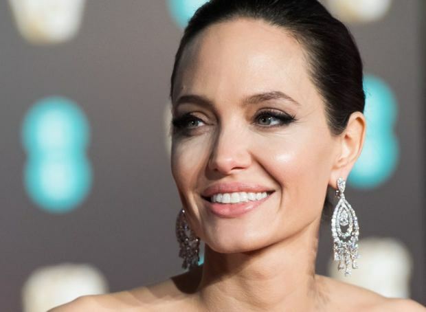 Angelina Jolie hozzászólásokat