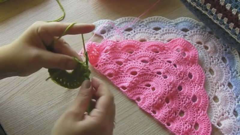 Hogyan készítsünk horgolt eper pulóver mintát? Praktikus eper pulóver modell elkészítése horgolással