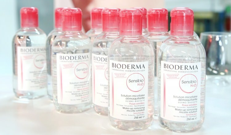 Használ valaki a Bioderma Sensibio H2O micelláris víztisztítót? Bioderma smink eltávolító víz
