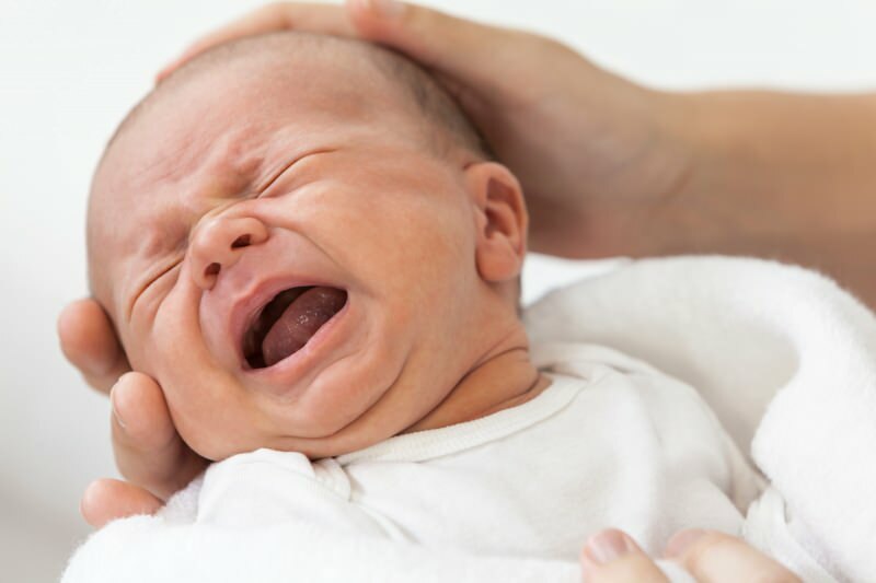 Káros-e rázni a babákat felállva?