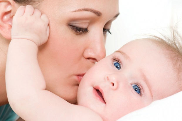 Milyen előnyei vannak a szoptatásnak?