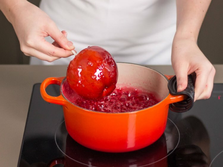 Hogyan készítsünk édességes almát otthon? Tippek cukorka alma készítéséhez