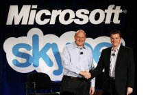 A Skype 8 milliárd dollárért eladta a Microsoftnak, Steve Ballmer pedig extatikusnak tűnik