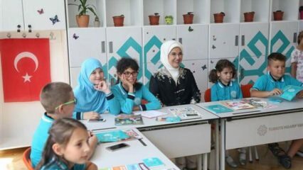 Erdoğan első lady Látogatta meg a Maarif iskolákat