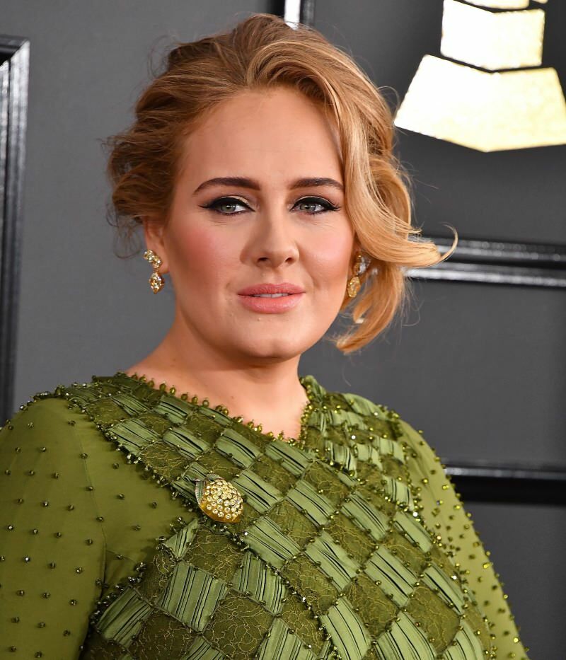 Adele apja panaszkodott a szomszédjára: Ne énekelje a lányom dalait!