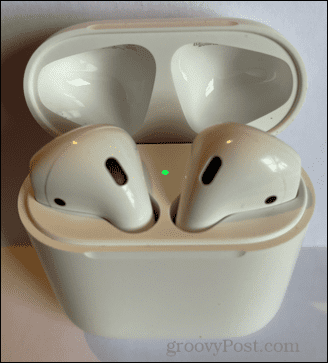 airpods zöld fény