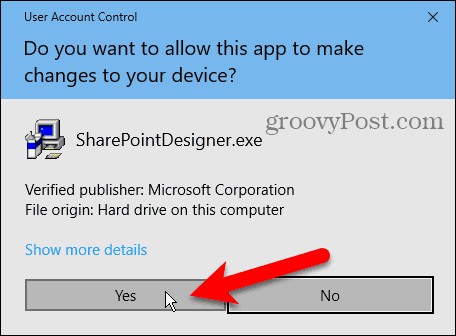 Felhasználói fiókok ellenőrzése (UAC) párbeszédpanel a Sharepoint Designer 2010 telepítéséhez