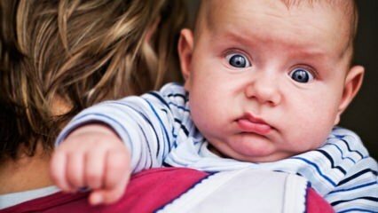 Mi okozza a székrekedést a szoptatott csecsemőknél? Kúpok és oldatok használata székrekedéses csecsemőknél