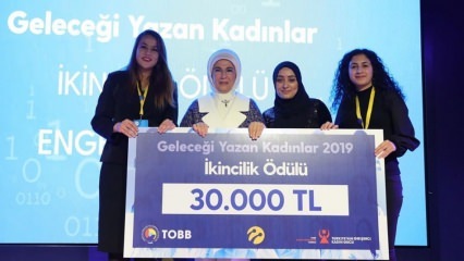 Erdoğan első hölgy jövőjét író nők díjai