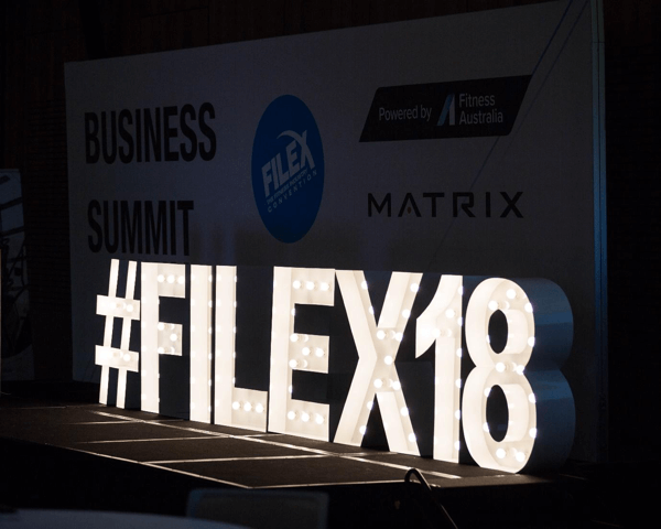 Hogyan népszerűsítheti élő eseményét a Facebookon, példa egy élő esemény hashtagre a # filex18 címen