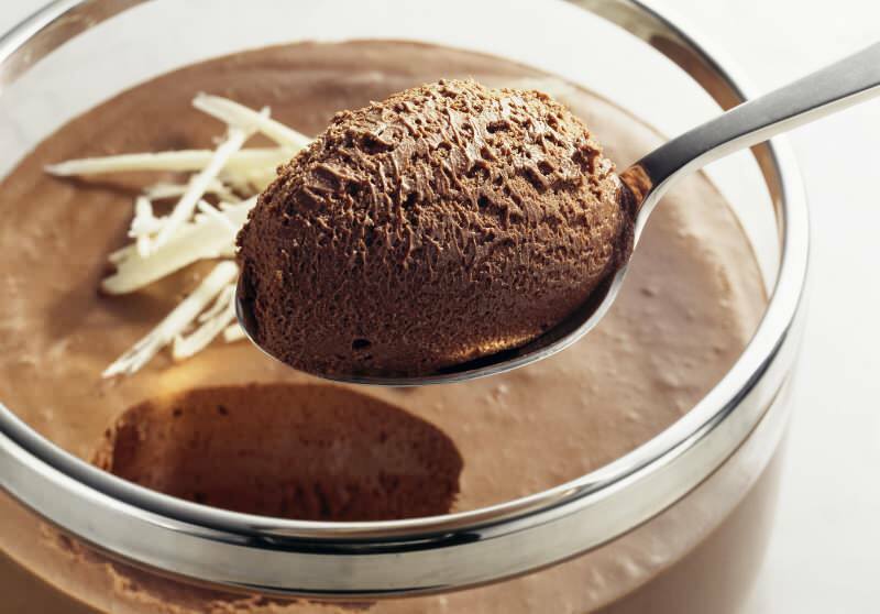 Hogyan készítsünk otthon mousse desszertet? A legegyszerűbb csokoládéhab recept