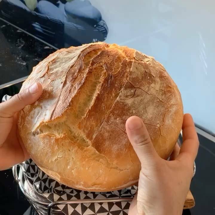 Hogyan készítsünk ropogós falusi kenyeret? A legegészségesebb falusi kenyér recept