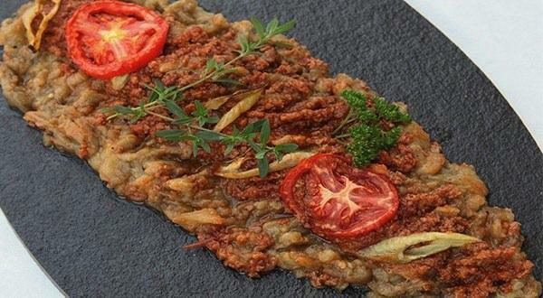 Hogyan készítsük el a finom finom "Sogürme Kebab" -t? A legkönnyebb Söğürme Kebab recept