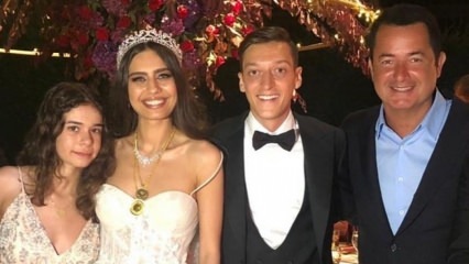 Acun Ilıcalı vacsorázott újonnan házas Amine-val és Mesut Özil-kel