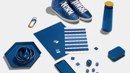 Pantone bejelentette a 2020 színét! Az év trend színe: kék