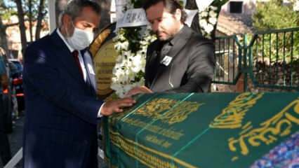 Yavuz Bingöl nehezen állt testvére temetésén