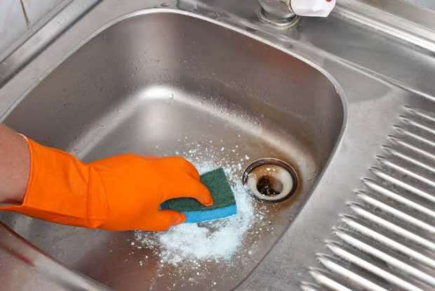 Mi a teendő a rossz szagú mosogatók számára? Mosogató szaga eltávolítási módszer