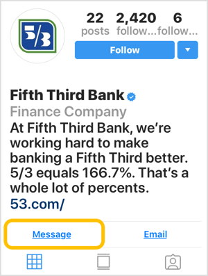 Instagram-profil a bankhoz az Üzenet cselekvésre ösztönzés gombbal.