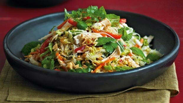 vietnami csirke saláta