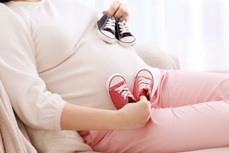Hogyan alakul ki az ikerterhesség? Iker terhességi tünetek