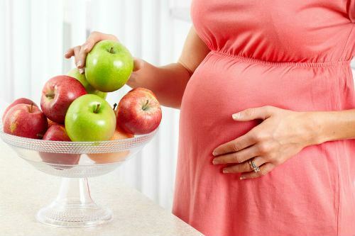Milyen előnyei vannak az alma fogyasztásának a terhesség alatt?