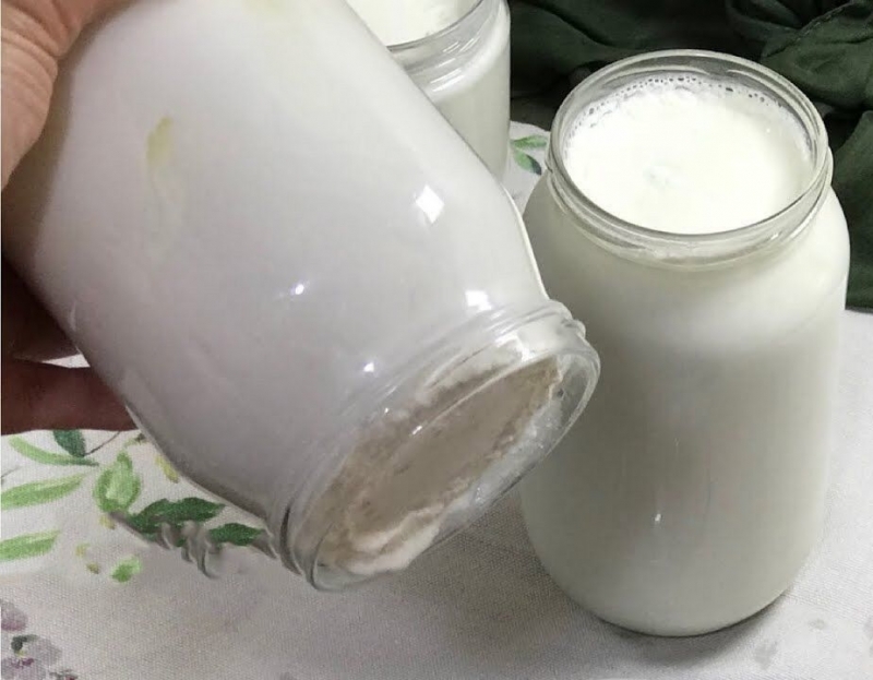 Milyen könnyű főzni a joghurtot? Hogyan készítsünk otthon praktikus joghurtot? Joghurt, mint a kő üvegedénybe