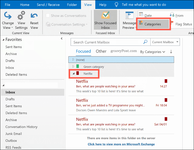 Az e-mailek színkategória szerint rendezve az Outlook programban