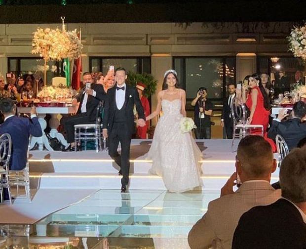 Mesut Özil és Amine Gülşe pár házassága termékenynek tűnt!