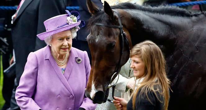 Királynő Erzsébet és a lovai 