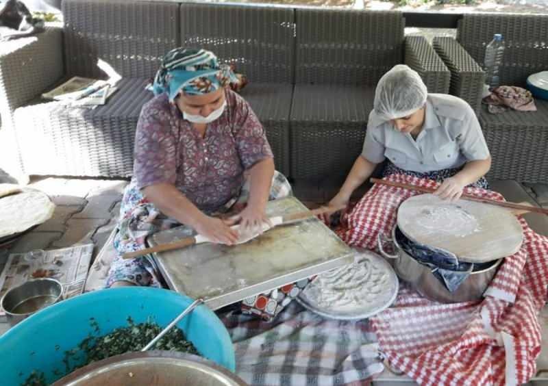 Szüreti fesztivál a muğlai idősek otthonában