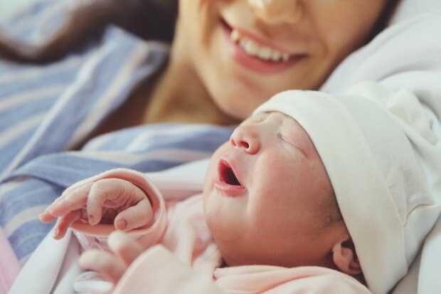 Hogyan történik az epidurális érzéstelenítés? Epidurális szülés
