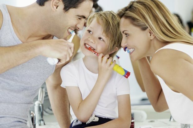 Természetes fogkrém előállítása gyermekek számára otthon